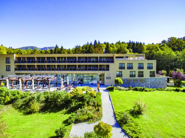 Hotel Trakošćan ispod dvorca